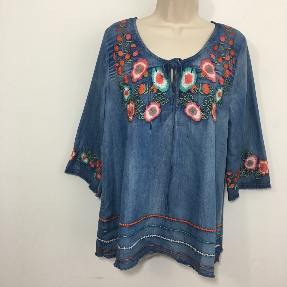 Monoreno Blue Embroidered Chambray Tunic